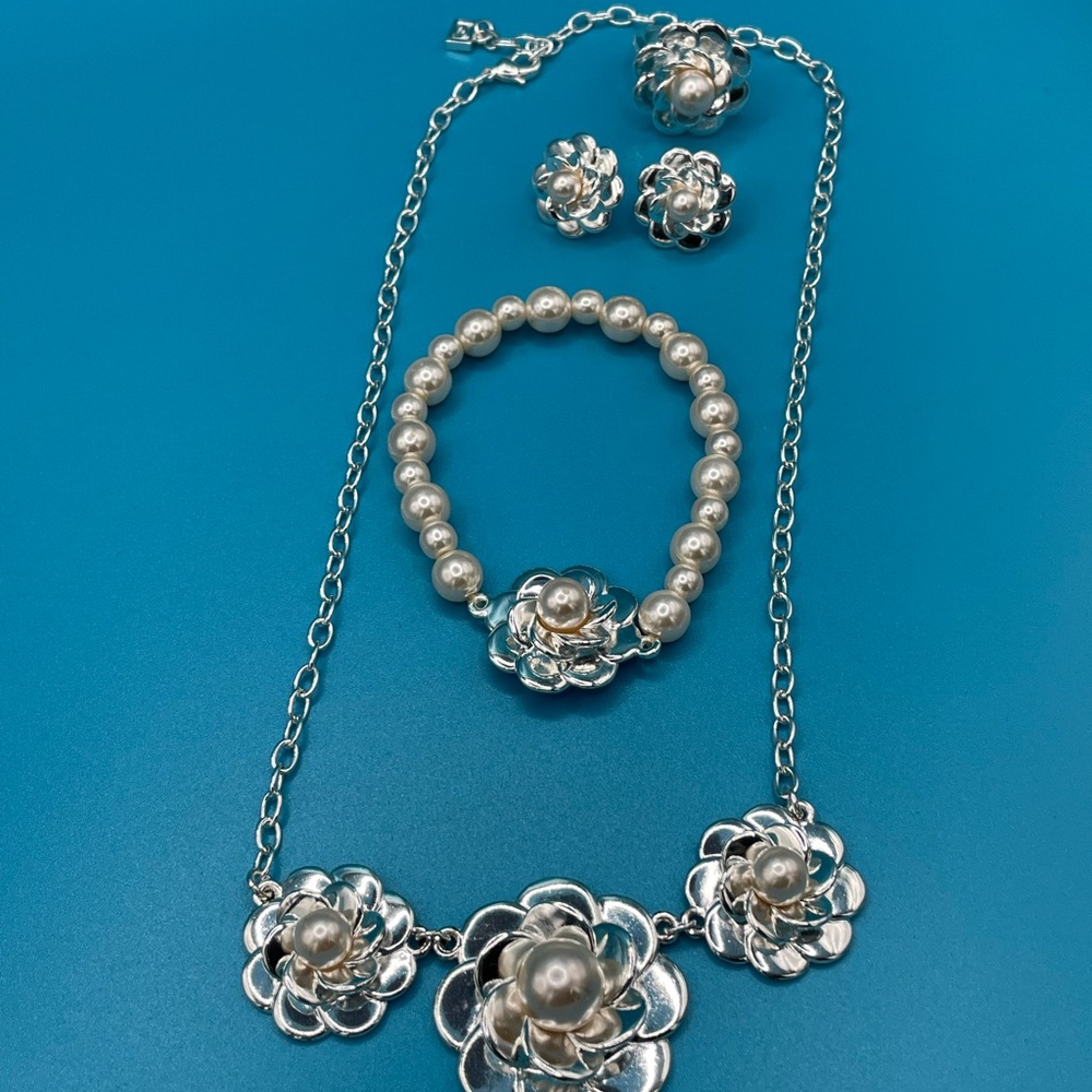 🪷Beautiful Finart Fashion Jewelry Set Lotus Flower with Faux Pearl Center